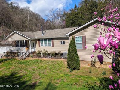 1375 Emerald Springs Way