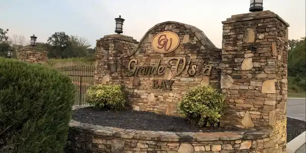 Image 2: Entrance 2