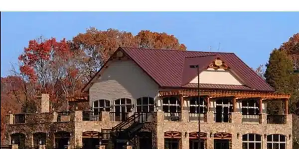 Image 4: Clubhouse 2
