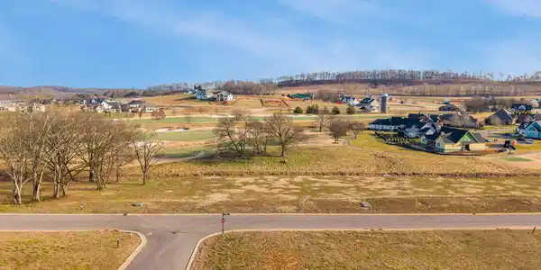Image 3: chestnut_ln_lot_46_0001