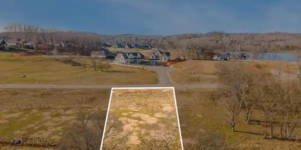 Image 4: chestnut_ln_lot_46_0002-property line