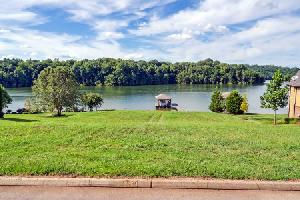 305 Pineberry Dr  327