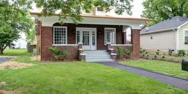 226 Main St