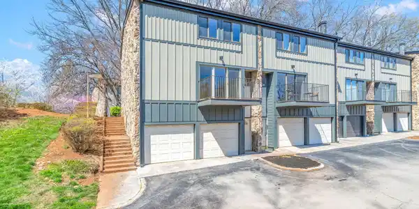 2020 Cherokee Bluff Drive