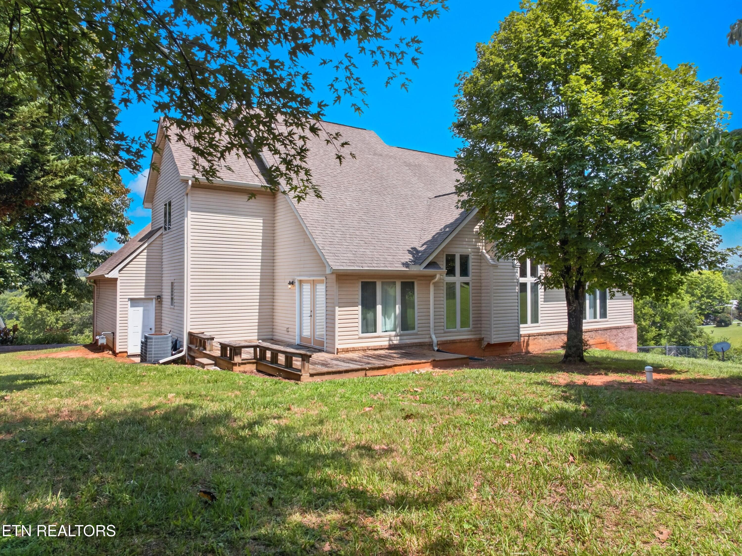 Image 4: 004-219SullivanPointe-Dandridge-TN-37725