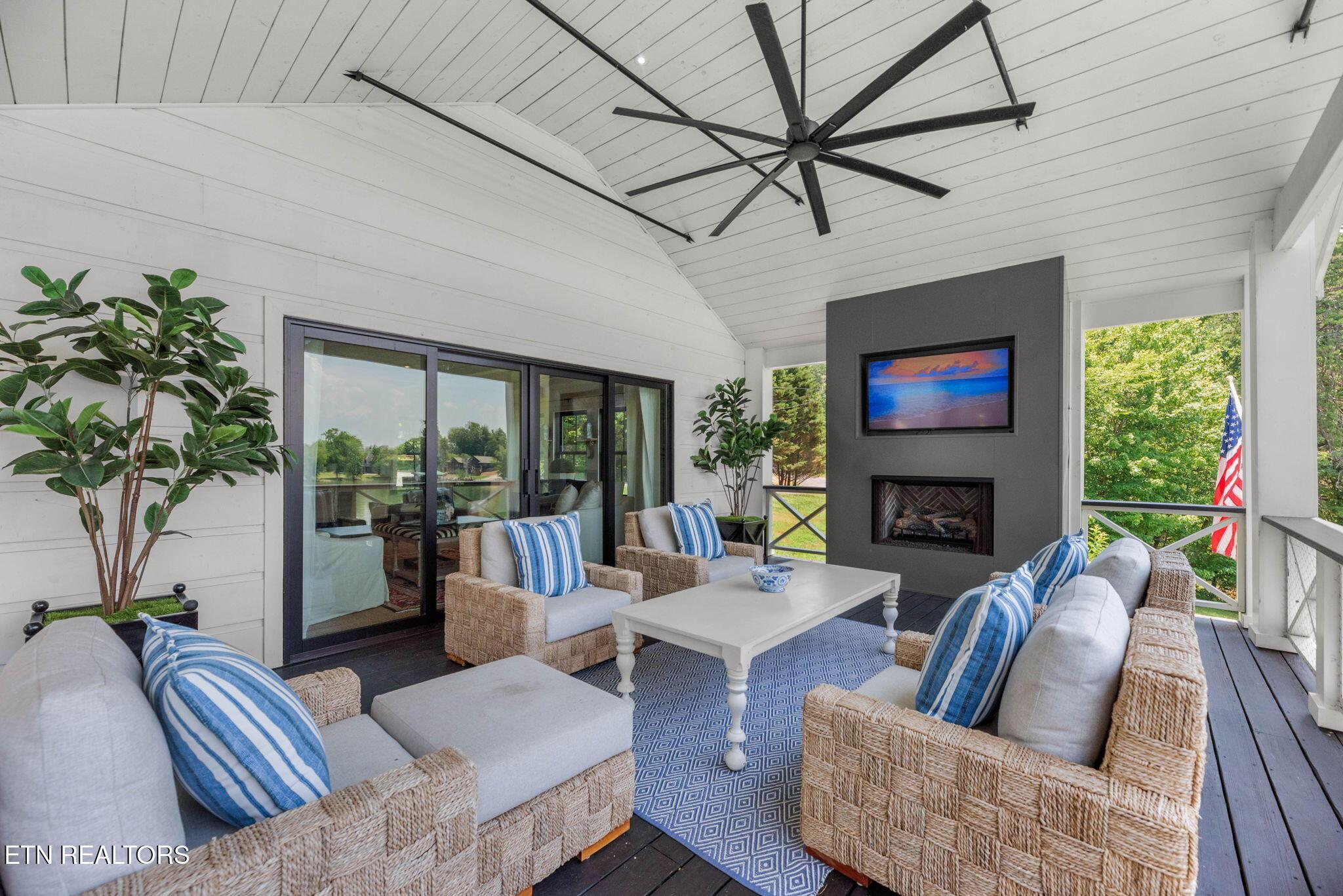 Image 3: 10-web-or-mls-OttwPnt115 (91)