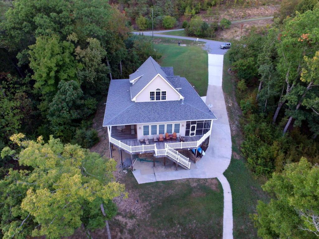 3927 Island View Rd, Sevierville, TN lhrmls00272157