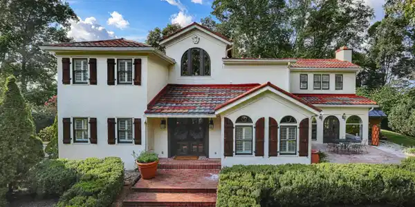 4615 River Oak Drive