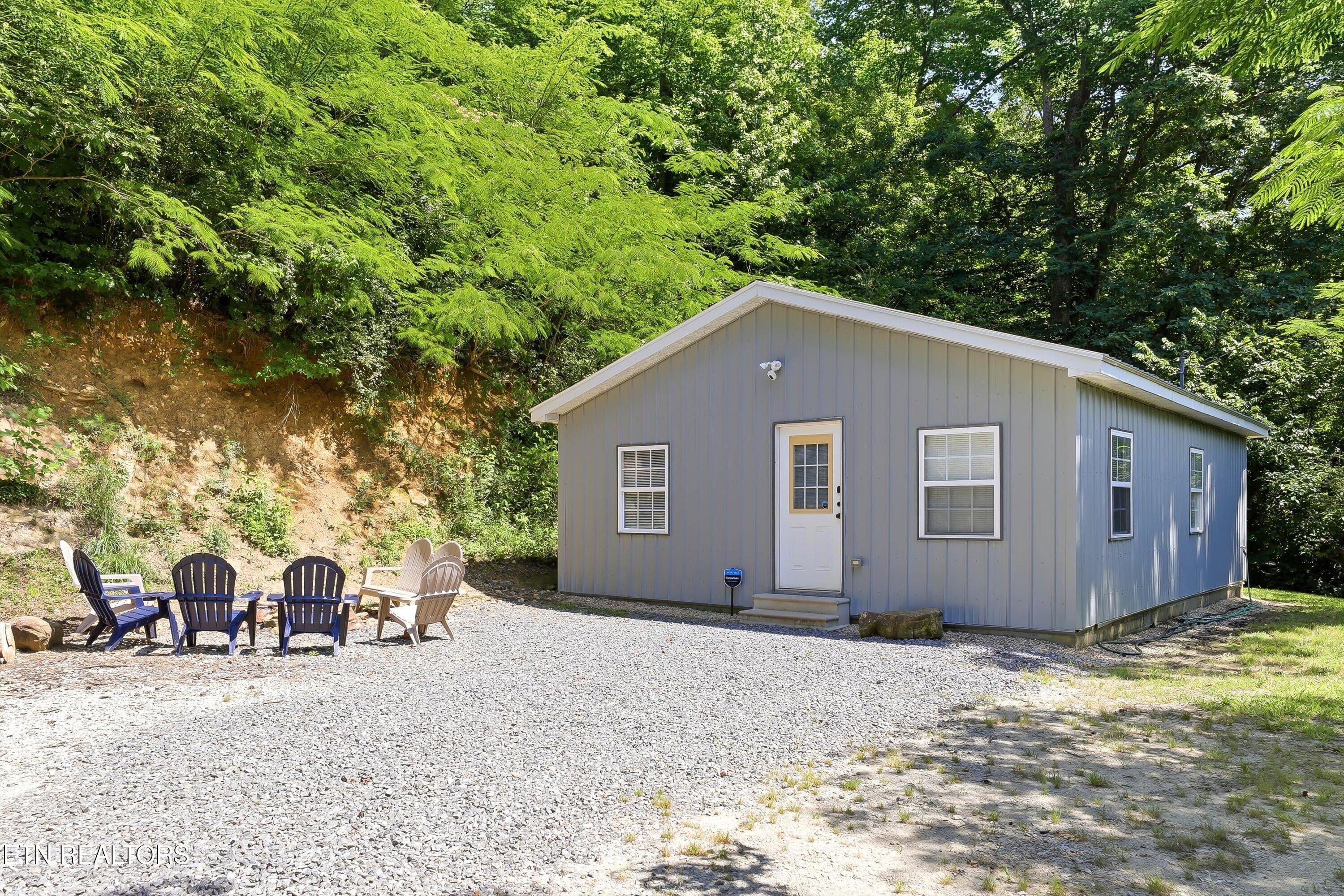 Image 1: 635 Briceville Hwy