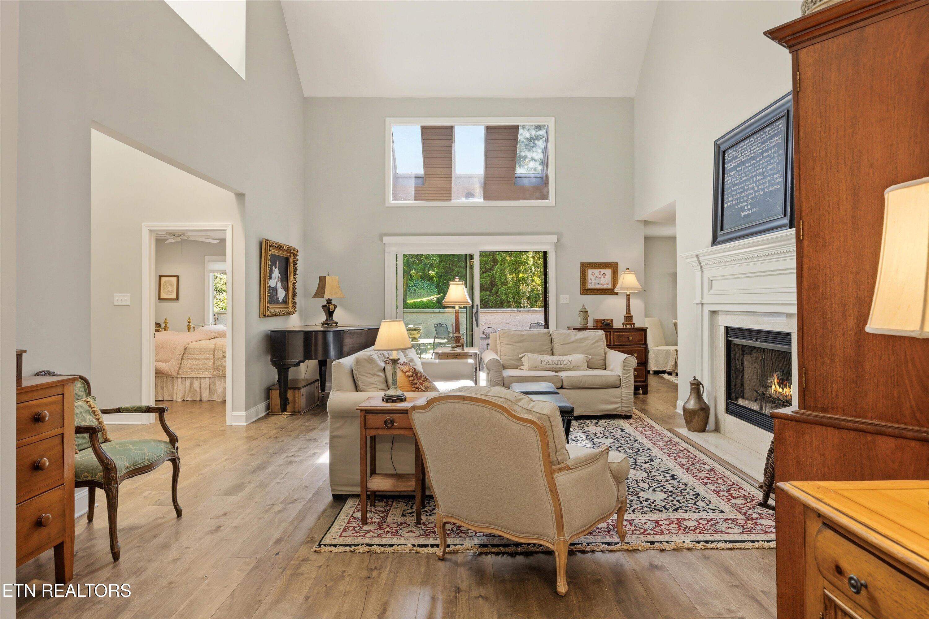 Image 2: 1362 Orleans Drive, Knoxville, TN 37919