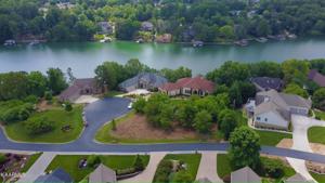 300 Shawnee View