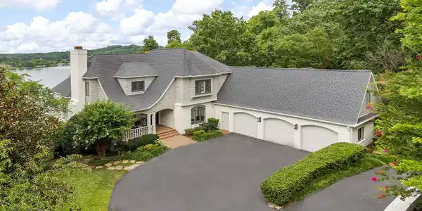8900 Wildflower Way