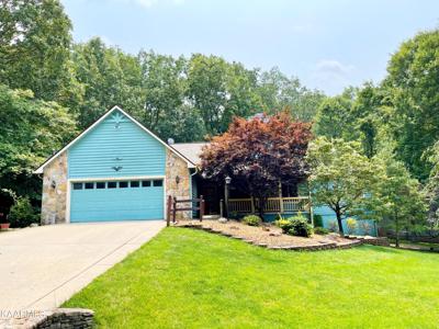 15 Clason Point