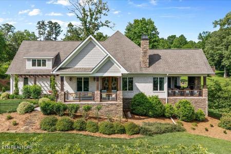 212 Lake Crest Drive
