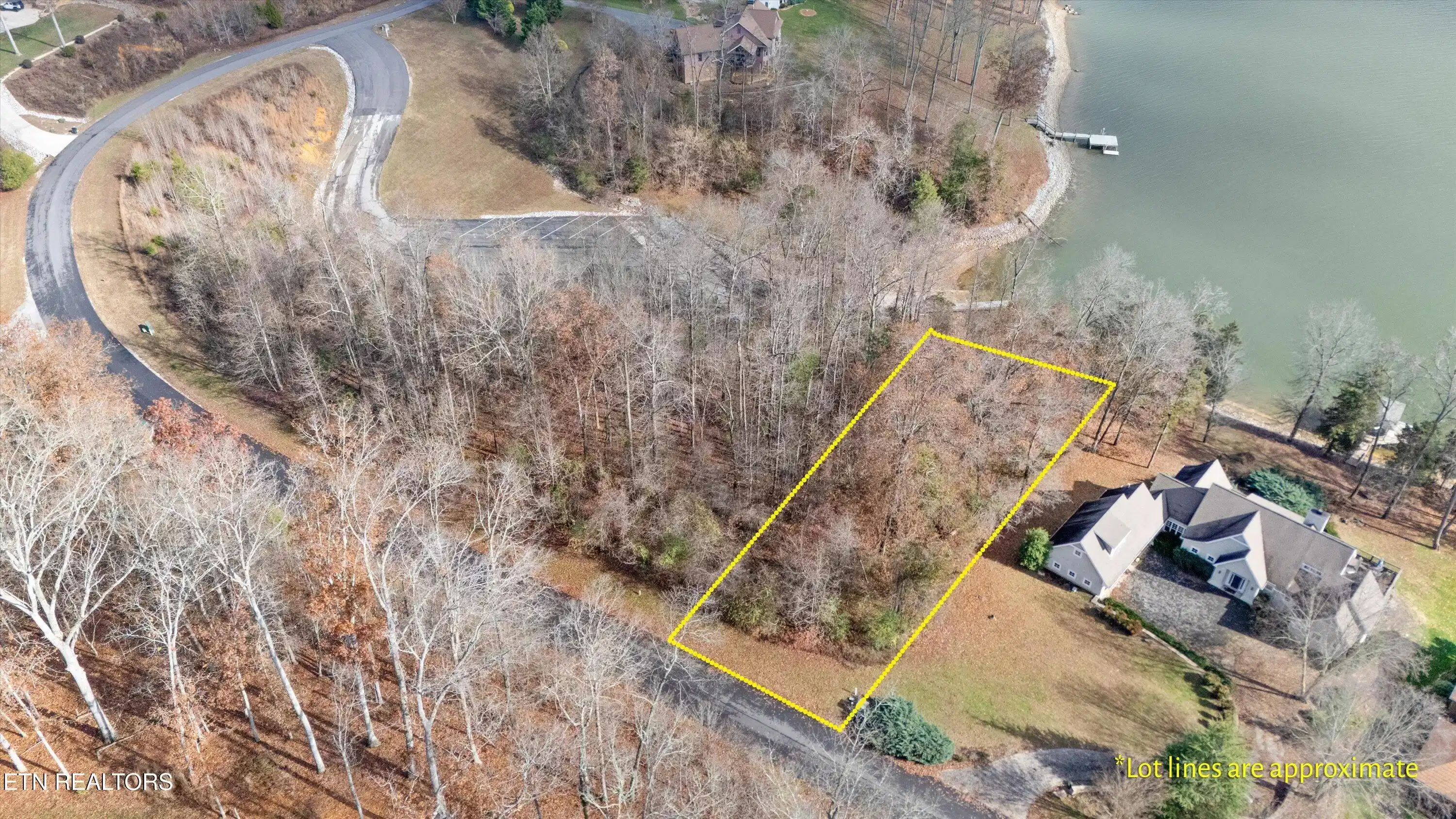 Image 1: 02-279 E Shore Dr04