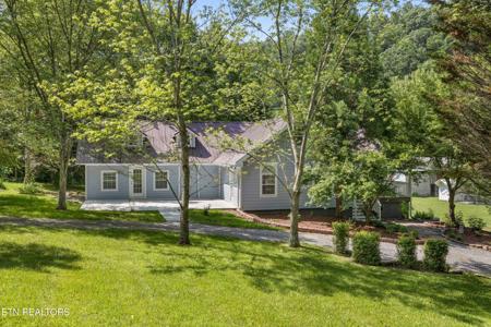 449 Carpenter Rd