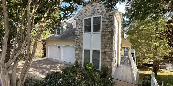 2107 Cottage Row Lane