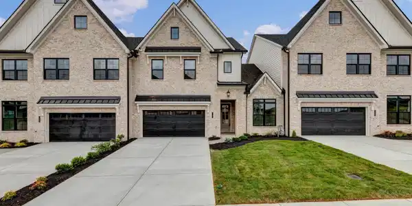 1166 Branch Hook Rd