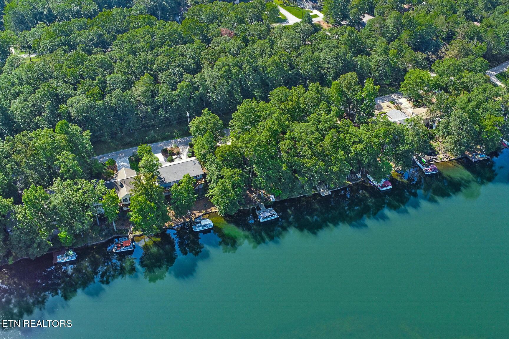 Image 4: dji_0955-dji_0957