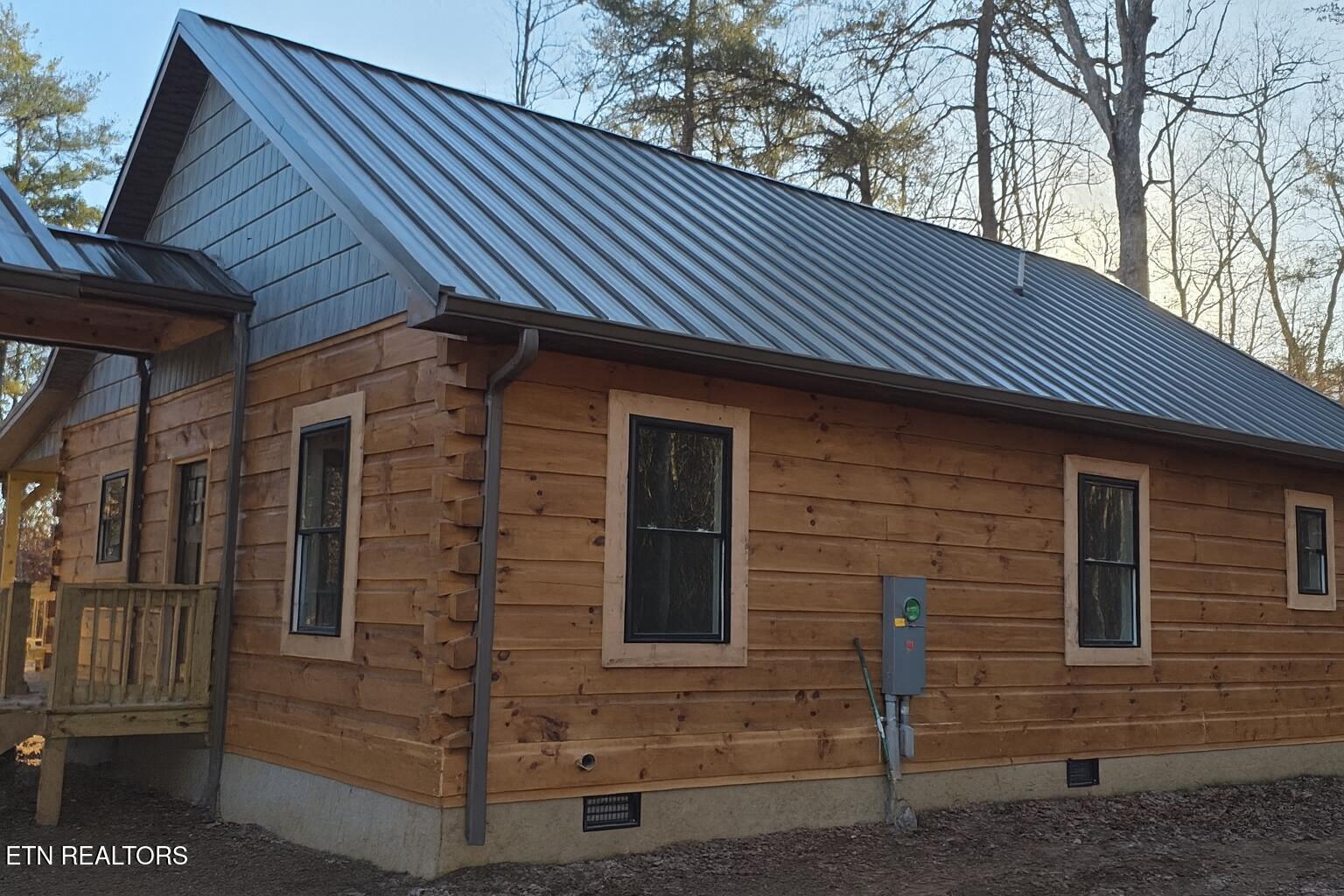 Image 2: LakeShore Photo 2