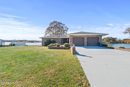 1220 Arrowhead Drive