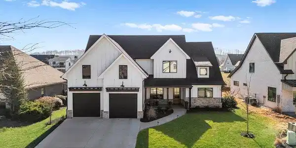752 Ironwood Lane