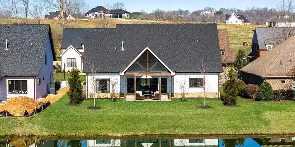 Image 4: image
