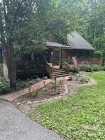 1423 N Shorewood Lane