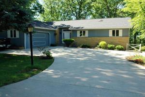 106 Brokenwood Lane