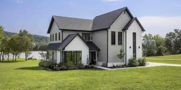 7646 Torch Lane
