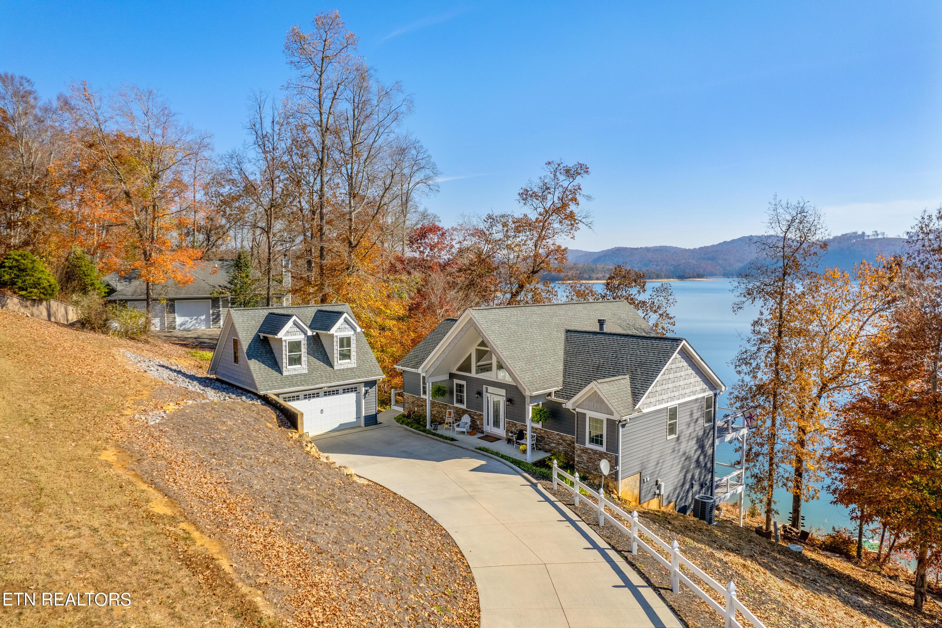 1401 Lakeview Drive, Sharps Chapel, TN lhrmls01892357