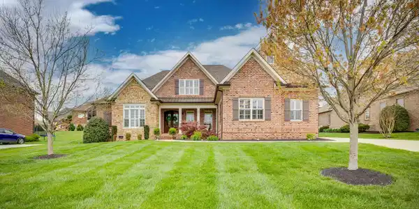 11907 Farmhouse Drive