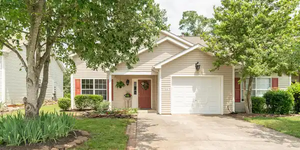 920 Brittany Deanne Lane