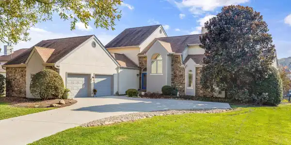 1648 Harbor Crest Way