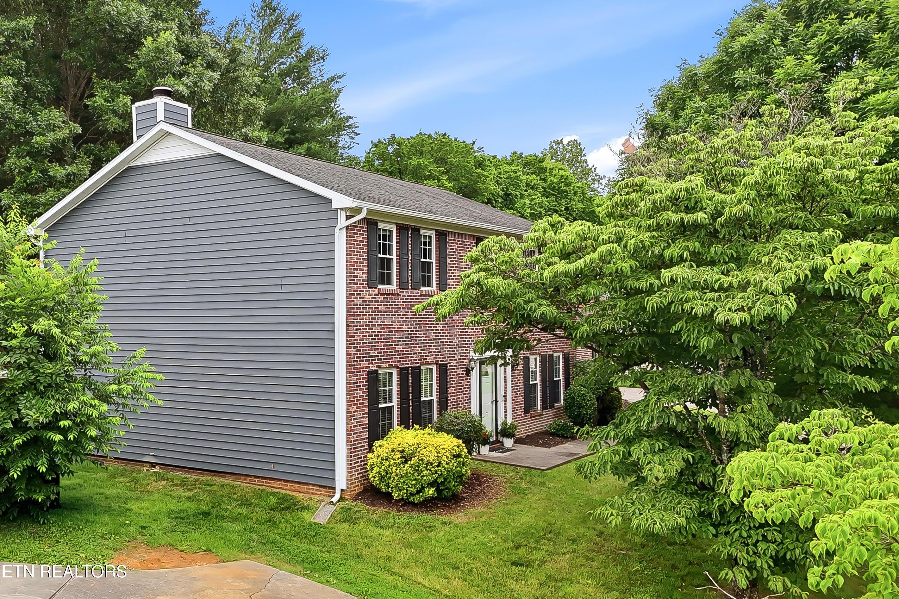Image 2: 10916 Twin Harbour Drive