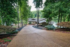 153 Pineridge Loop
