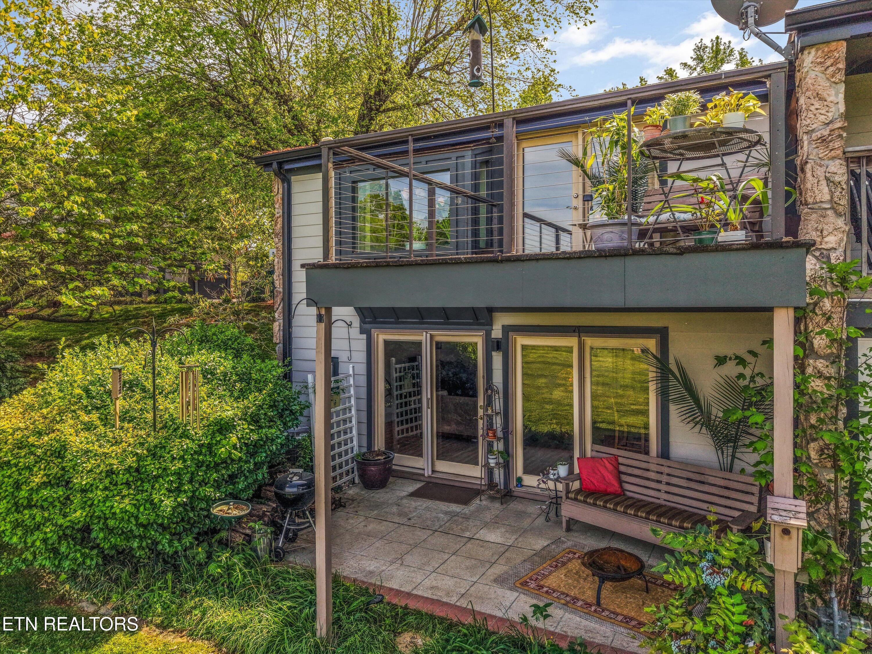 Image 2: 02-1885 Cherokee Bluff Dr 55