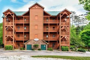 121 Evergreen Circle