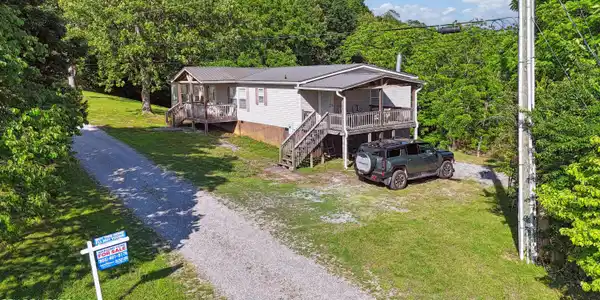 Image 2: dji_fly_20250528_172716_0375_17484678974
