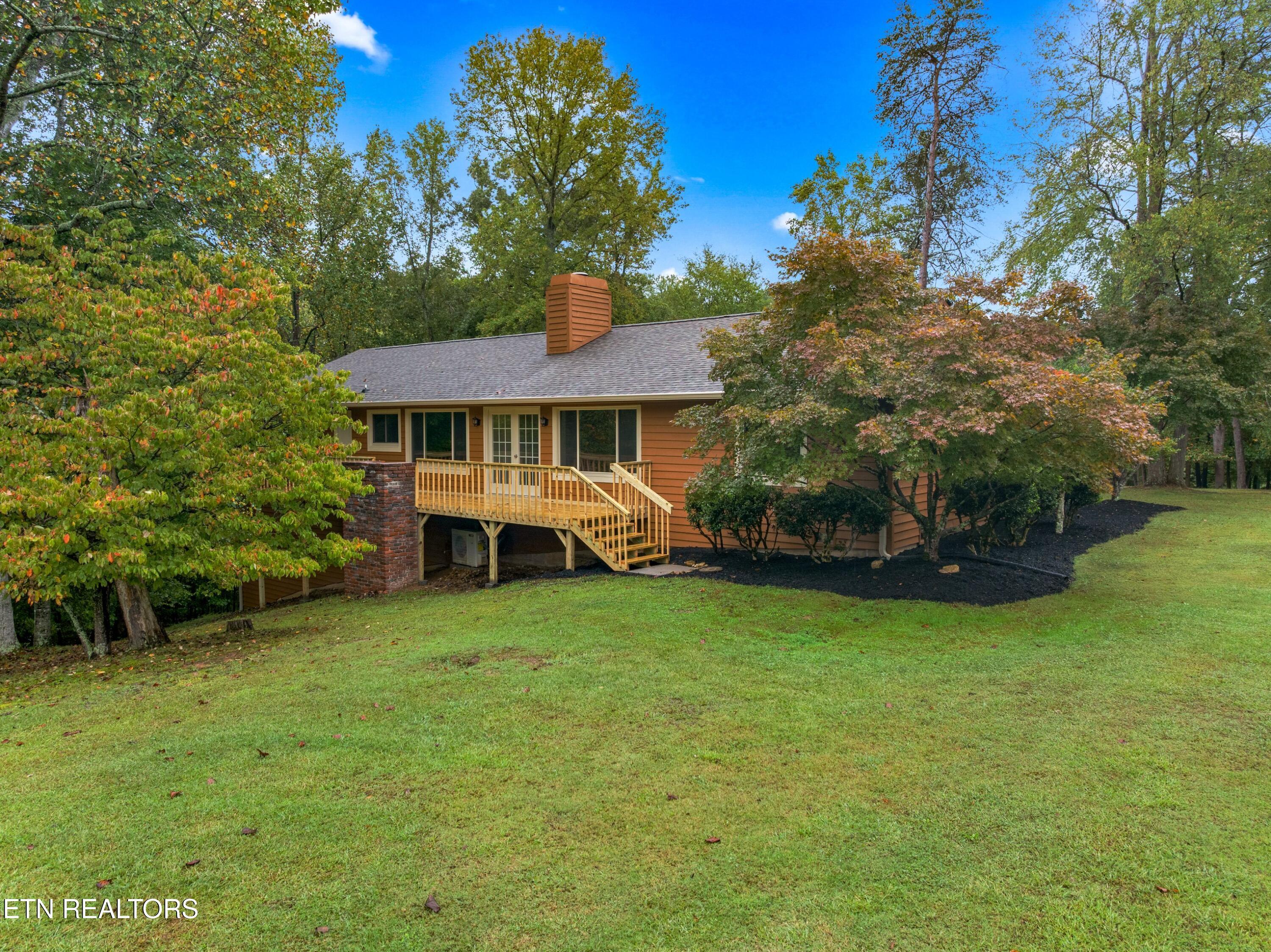 Image 2: 003-3320HazelwoodCourt-Baneberry-TN-3789