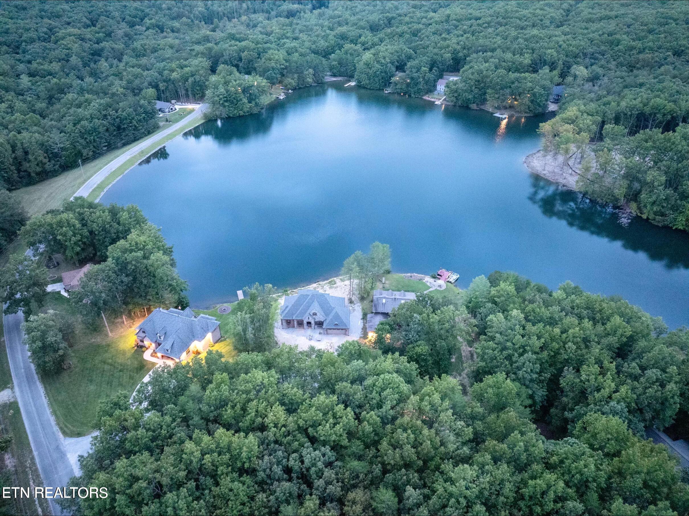 Image 1: 16 Heiskell Pic1