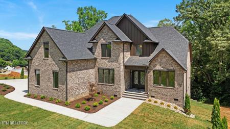 526 River Rd