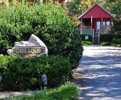 408 Chelaque Way