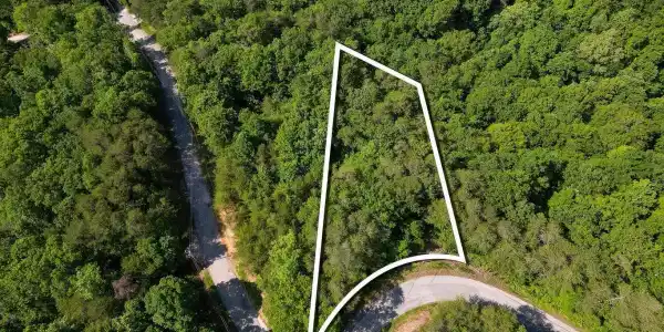 156 Lakeview Drive