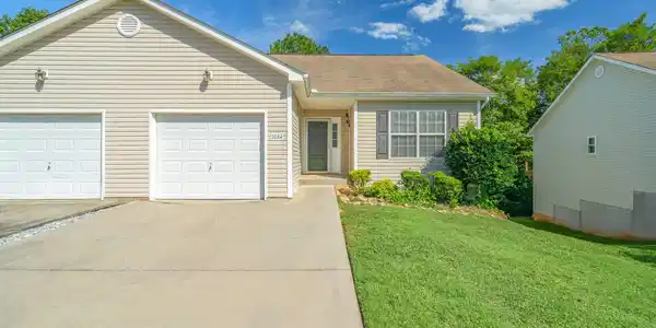 1034 Brittany Deanne Lane
