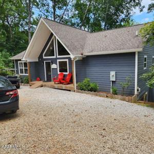754 Waterfront Tr