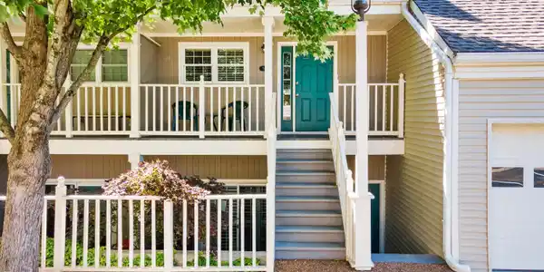 538 Riverfront Way