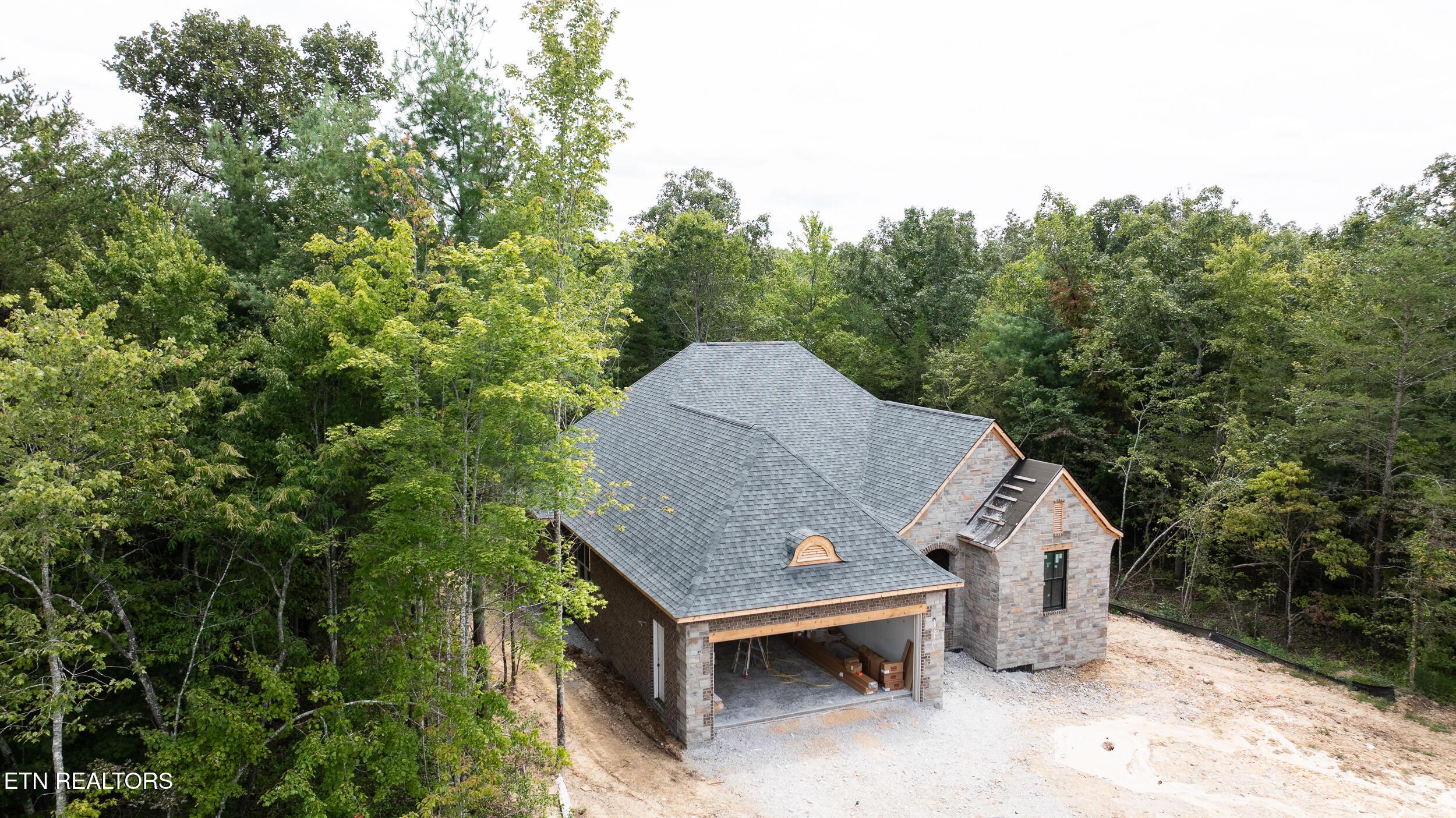 Image 2: 106 Laurelwood