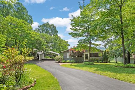 270 Dogwood Acres
