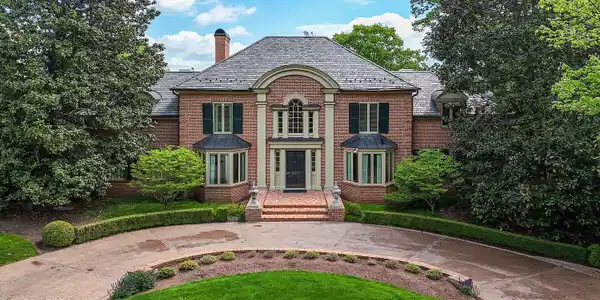 830 Bluff Drive